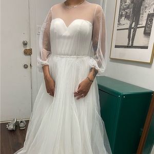 Size 14 white mid sleeves wedding dress brand new
